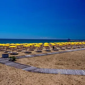 Отель Village Garden Paradiso Каваллино